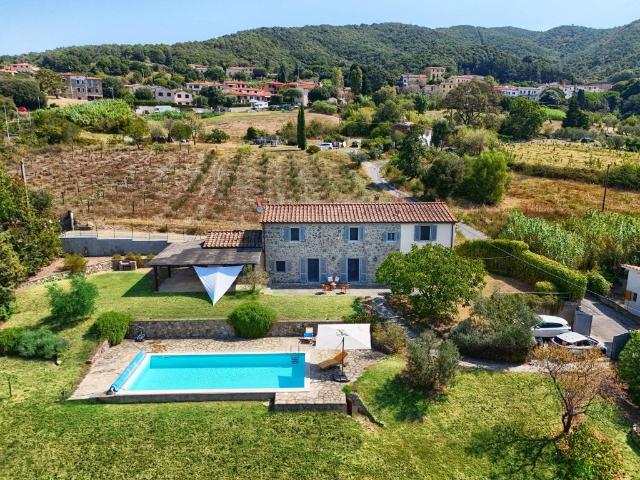 Rustico in vendita a Castellina Marittima, Toscana