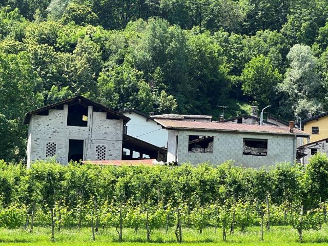 Rustico in vendita a Castello Dell'acqua, Lombardia