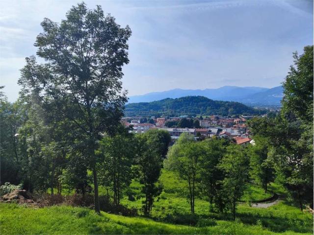 Rustico in vendita a Castello Di Brianza, Lombardia