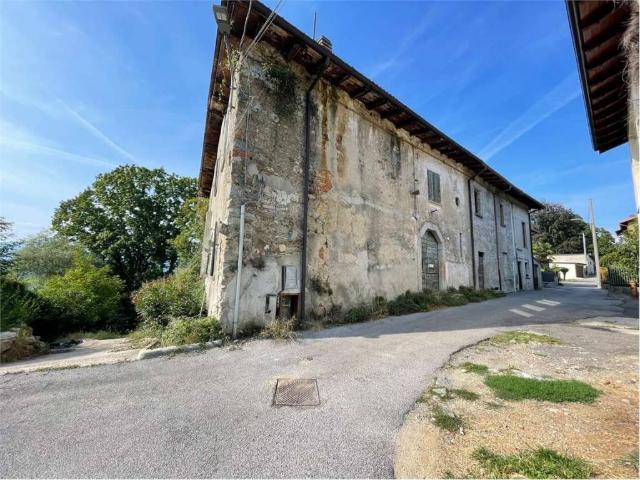 Rustico in vendita a Castello Di Brianza, Lombardia