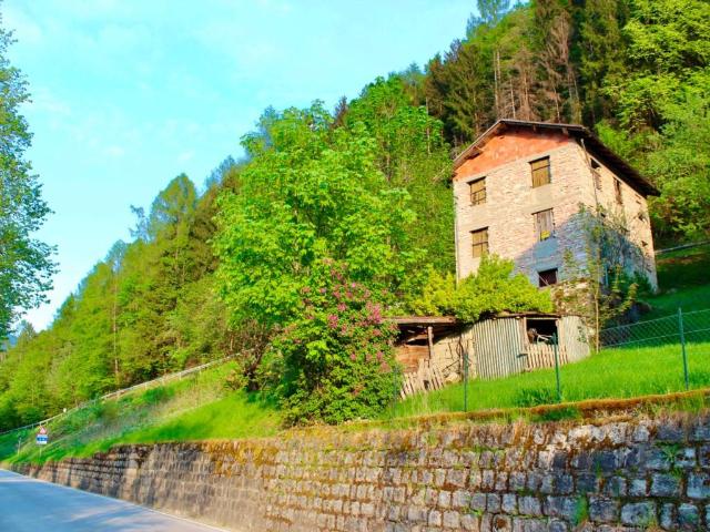 Rustico in vendita a Sottomolizza, Castello Tesino