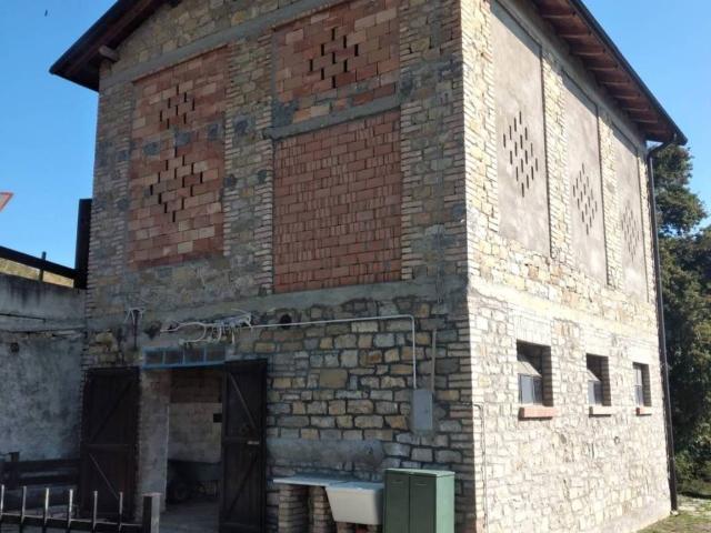 Rustico in vendita a Appennino Reggiano, Re