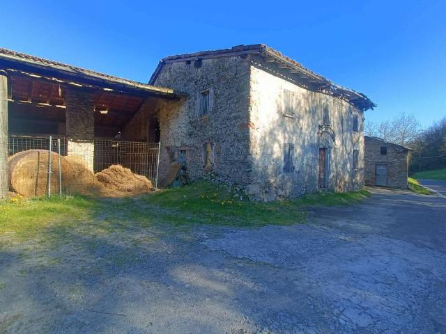 Rustico in vendita a Appennino Reggiano, Re