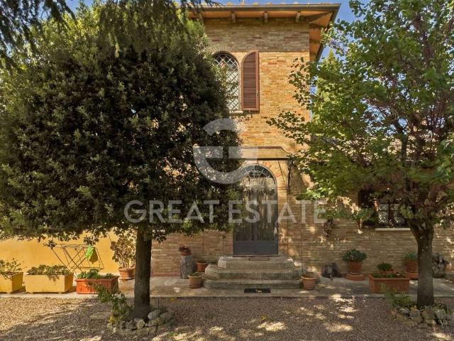 Rustico in vendita a Castelnuovo Berardenga, Toscana