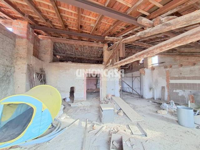 Rustico in vendita a Castelnuovo Bozzente, Lombardia