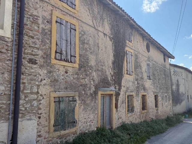 Rustico in vendita a Cavalcaselle, Castelnuovo del Garda