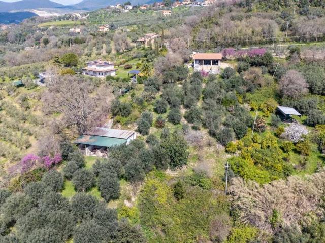 Rustico in vendita a Castelnuovo Di Farfa, Lazio