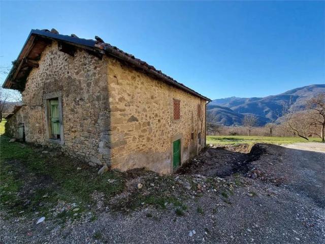 Rustico in vendita a Monterotondo, Castelnuovo di Garfagnana