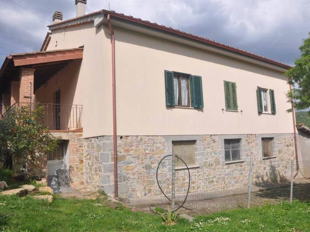 Rustico in vendita a Castelnuovo Val Di Cecina, Toscana
