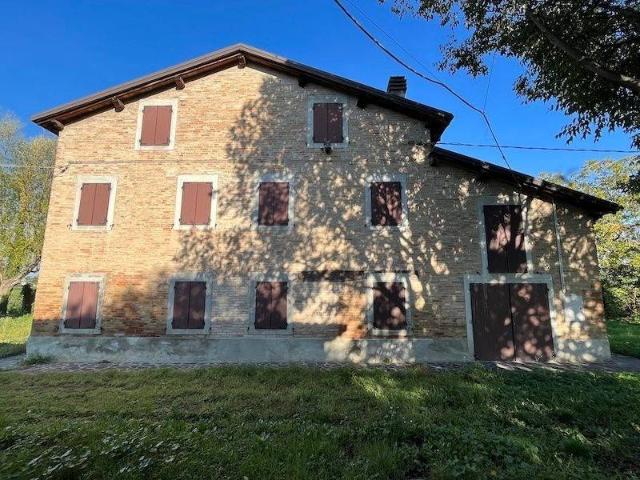 Rustico in vendita a Unione di comuni Terre di Castelli, Castelnuovo Rangone
