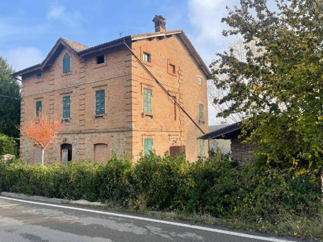 Rustico in vendita a Levizzano Rangone, Castelvetro di Modena