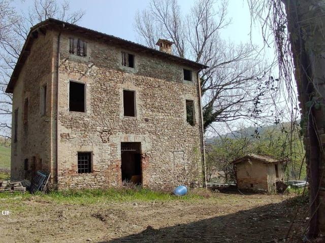 Rustico in vendita a Unione di comuni Terre di Castelli, Castelvetro Di Modena
