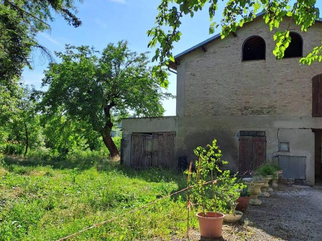 Rustico in vendita a Unione di comuni Terre di Castelli, Castelvetro Di Modena