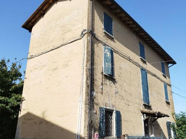 Rustico in vendita a Unione di comuni Terre di Castelli, Castelvetro Di Modena