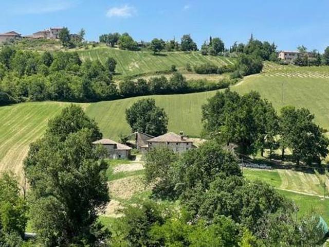 Rustico in vendita a Unione di comuni Terre di Castelli, Castelvetro Di Modena