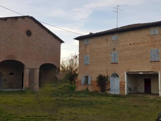 Rustico in vendita a Unione di comuni Terre di Castelli, Castelvetro Di Modena