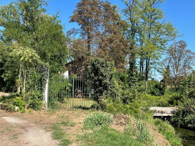 Rustico in vendita a Castelvisconti, Cremona