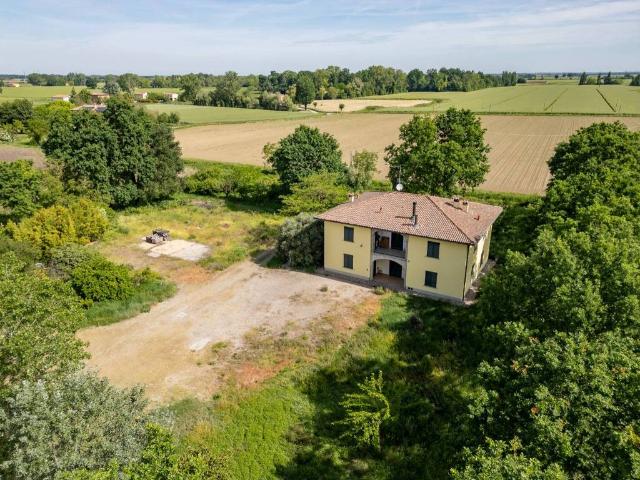 Rustico in vendita a Castenaso, Reggio Emilia