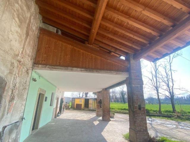 Rustico in vendita a Castenedolo, Lombardia