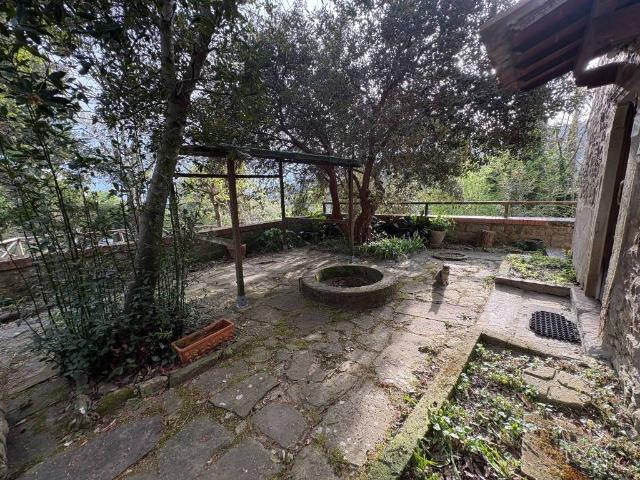 Rustico in vendita a Castiglion Fibocchi, Toscana