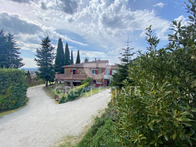 Rustico in vendita a Castiglion Fiorentino, Toscana