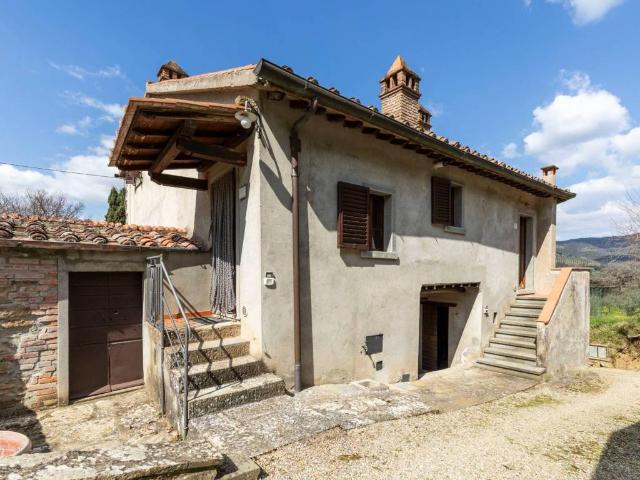 Rustico in vendita a Castiglion Fiorentino, Toscana
