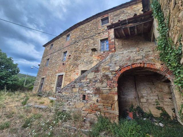 Rustico in vendita a Castiglion Fiorentino, Toscana