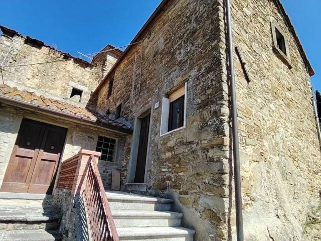 Rustico in vendita a Castiglion Fiorentino, Toscana