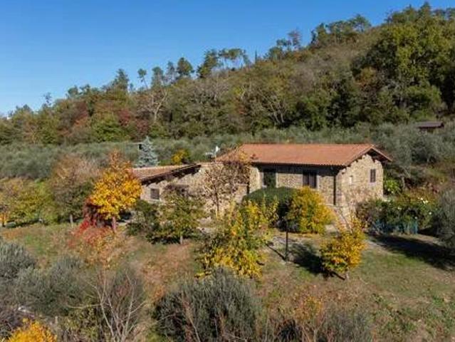 Rustico in vendita a Castiglion Fiorentino, Toscana