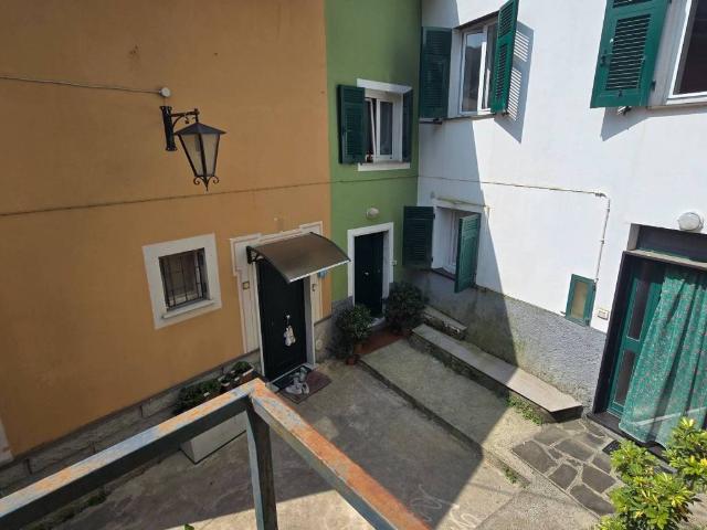 Rustico in vendita a Castiglione Chiavarese, Liguria