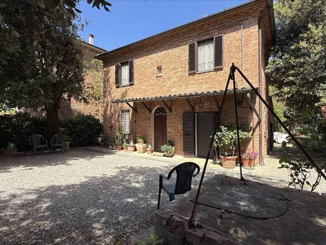 Rustico in vendita a Petrignano, Gioiella