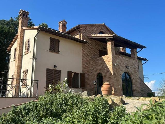 Rustico in vendita a Gioiella, Umbria