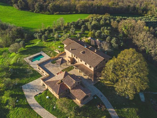 Rustico in vendita a Gioiella, Umbria