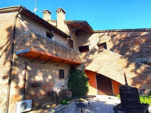 Rustico in vendita a Castiglione del Lago, Perugia