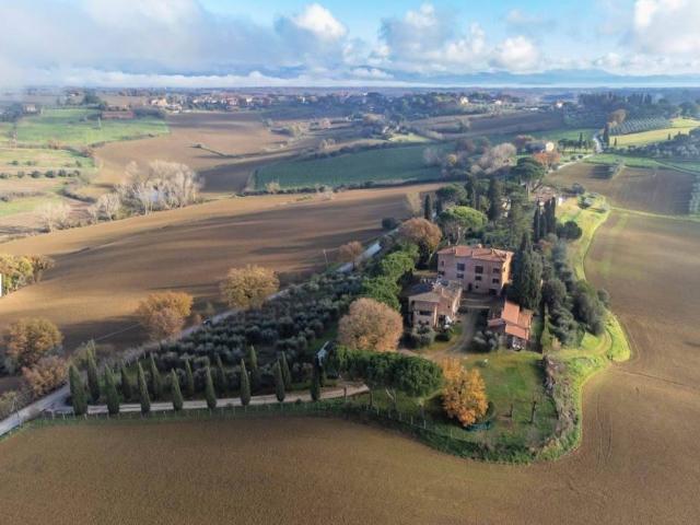 Rustico in vendita a Petrignano, Gioiella