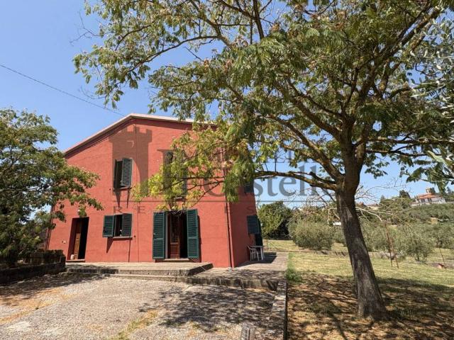 Villa Indipendente in vendita a Vaiano, Gioiella