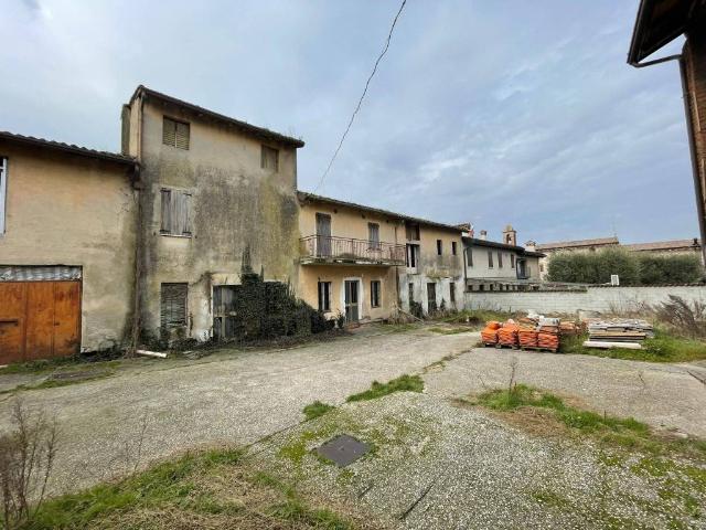 Rustico in vendita a Castiglione Delle Stiviere, Lombardia