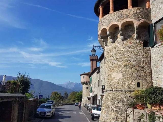 Rustico in vendita a Castiglione di Garfagnana, Lucca