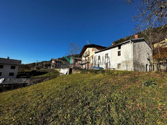 Rustico in vendita a Castione Della Presolana, Lombardia