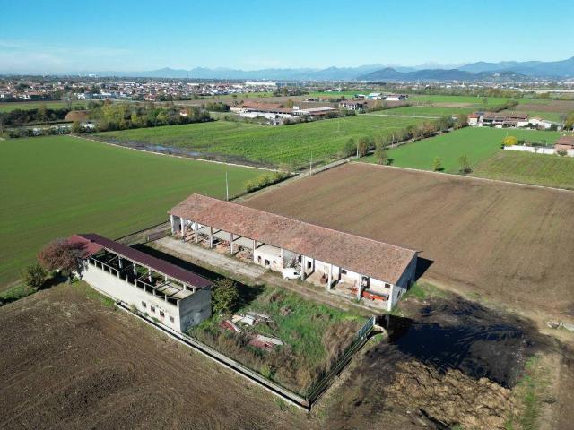 Rustico in vendita a Castrezzato, Lombardia