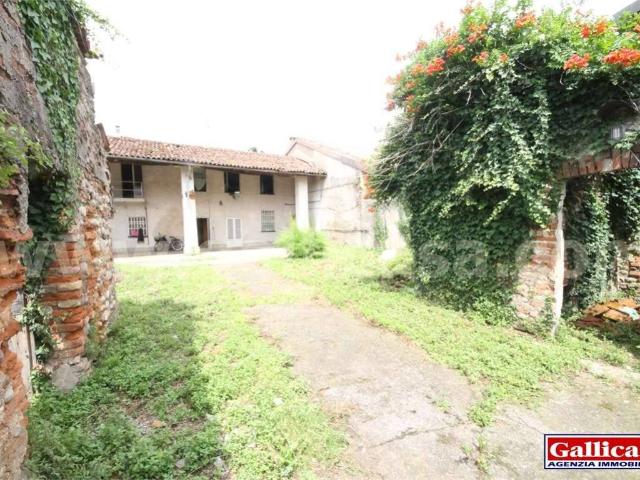 Rustico in vendita a Castrezzato, Lombardia