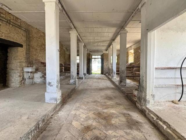 Rustico in vendita a Unione di Comuni della Romagna Forlivese, Castrocaro Terme