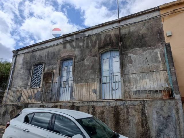 Rustico in vendita a Picanello-Ognina-Barriera-Canalicchio, San Gregorio Di Catania
