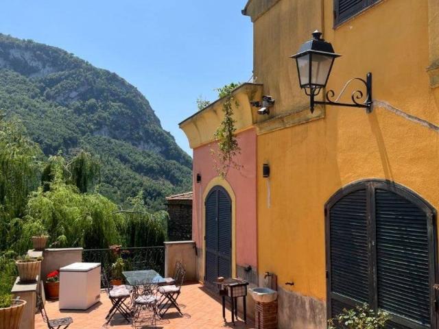 Rustico in vendita a Cava De' Tirreni, Campania
