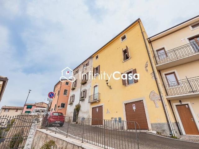 Rustico in vendita a Cavaion Veronese, Veneto