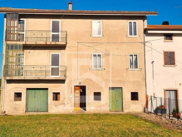 Rustico in vendita a Cavaion Veronese, Veneto