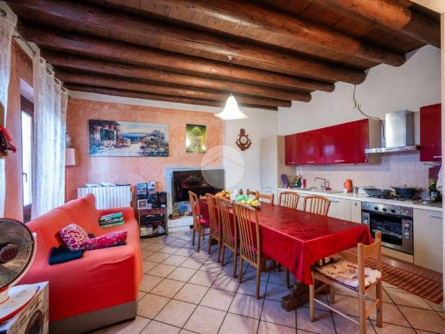 Rustico in vendita a Cavaion Veronese, Veneto
