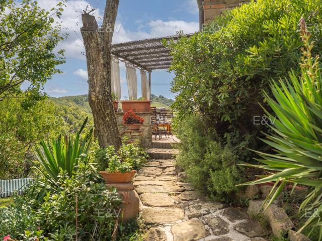 Rustico in vendita a Montegonzi, Toscana