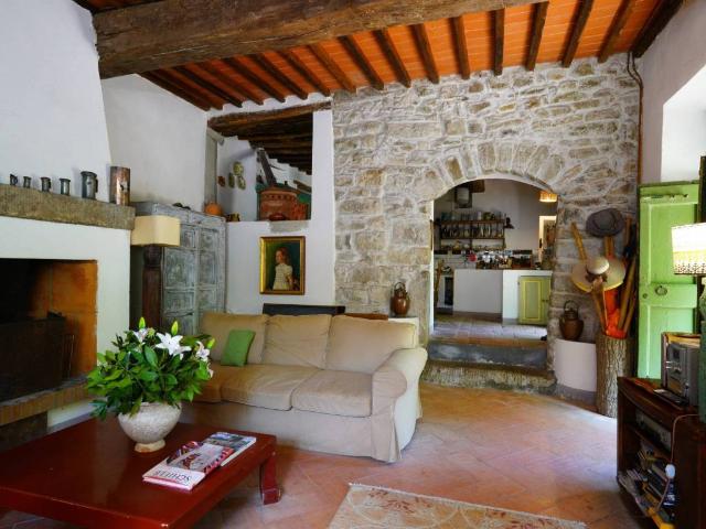 Rustico in vendita a Montegonzi, Toscana