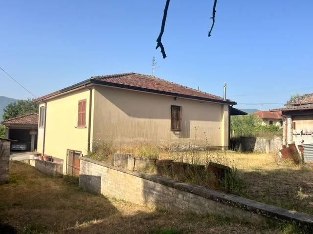 Rustico in vendita a Ceccano, Lazio
